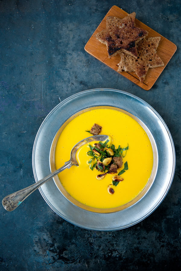 Warming ginger squash soup with turmeric and coconut